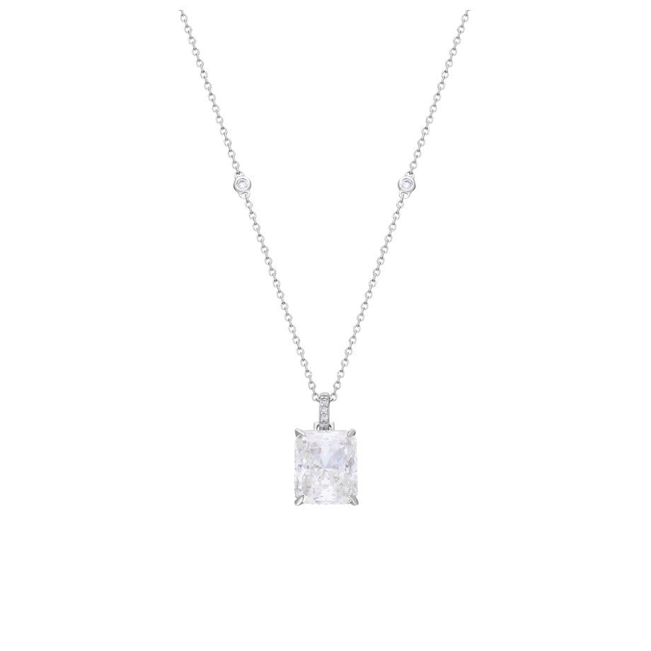Dora Necklace